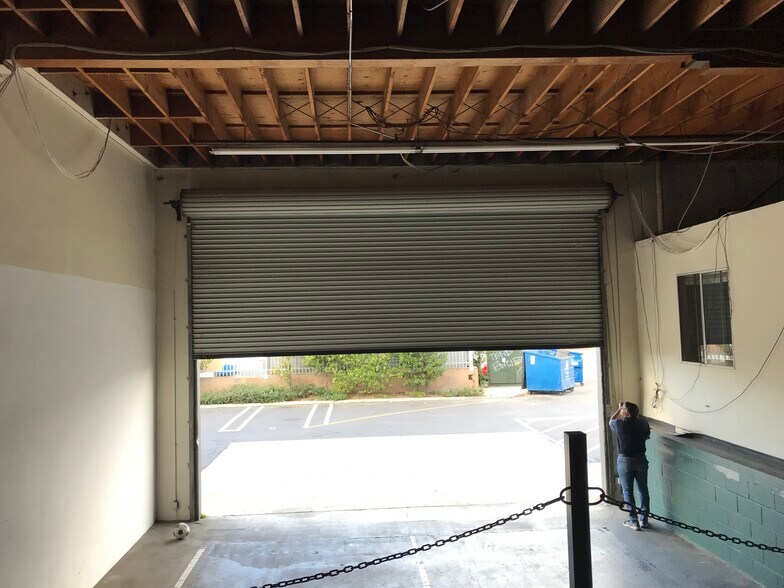 More Photos Of 1031 W Manchester Blvd, Inglewood Light Distribution For Lease