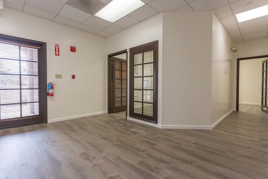 More Photos Of 1825-1845 E Northern Ave, Phoenix Office For Lease
