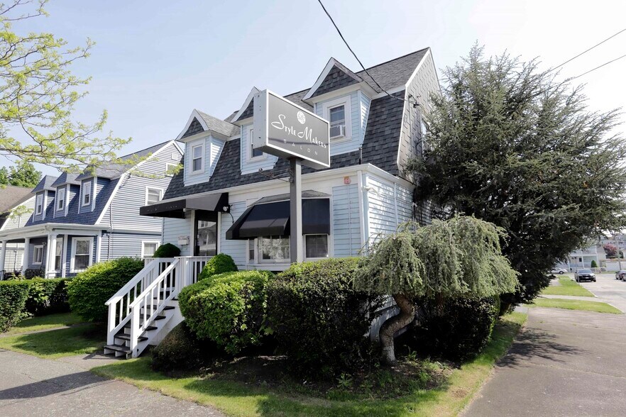 More Photos Of 66 Rockdale Ave, New Bedford Office For Sale