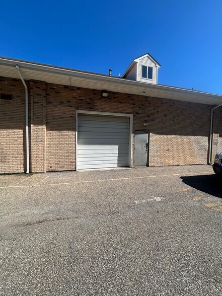 More Photos Of 24 Brick Blvd, Brick Freestanding For Sale