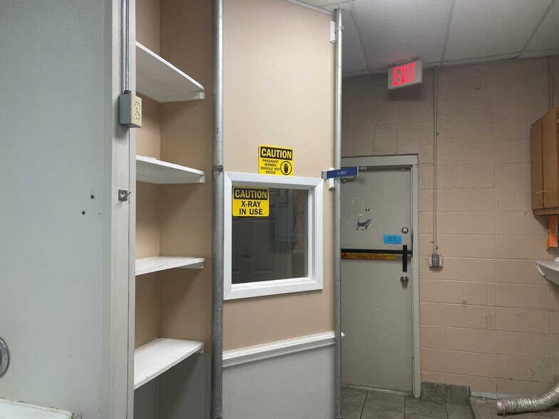 More Photos Of 75 Schillinger Rd S, Mobile General Retail For Lease