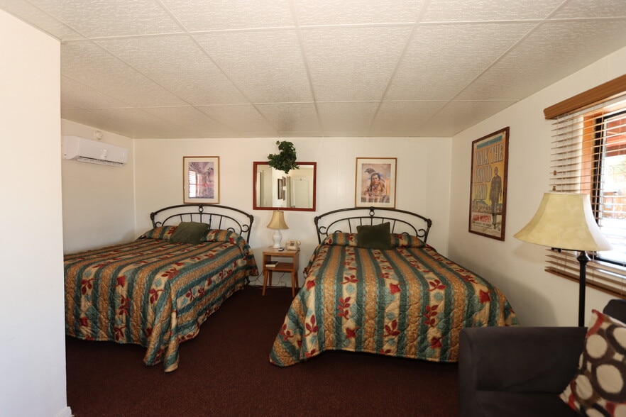 More Photos Of 410 Fremont St, Tombstone Hotel For Sale