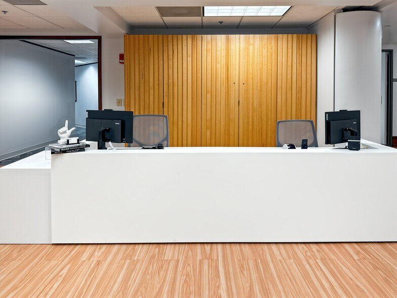 More Photos Of 8601 Six Forks Rd, Raleigh Coworking Space