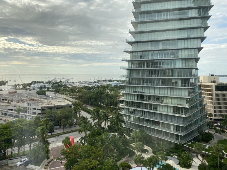 More Photos Of 2665 S Bayshore Dr, Coconut Grove Office For Lease