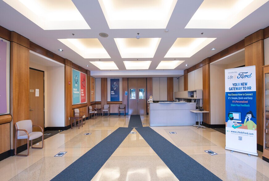 More Photos Of 3620 Queen Palm Dr, Tampa Loft Creative Space For Sale