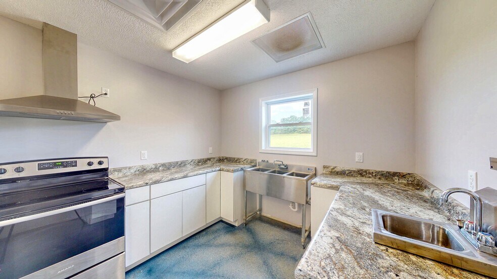 More Photos Of 63 Wallace Ln, Yuma Flex For Sale