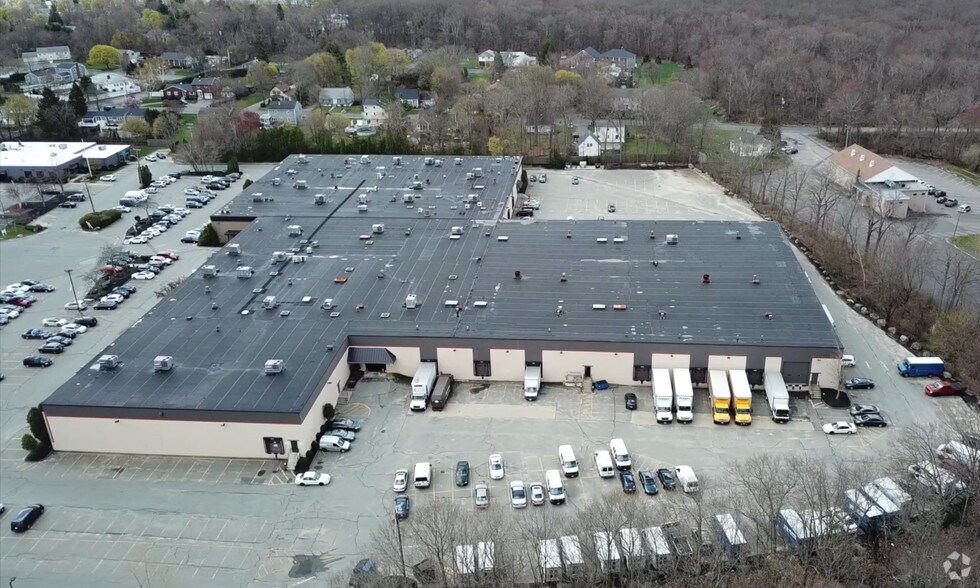 More Photos Of 135-199 Bay State Dr, Braintree Warehouse For Lease