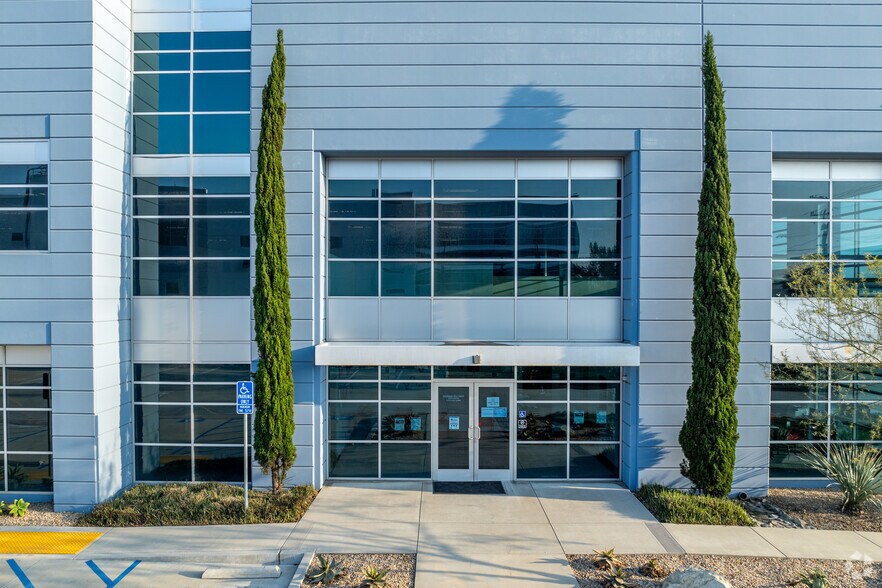 More Photos Of 5370 S Boyle Ave, Vernon Distribution For Lease