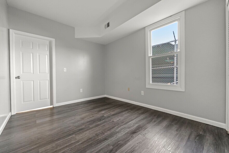 More Photos Of 168 Sherman Ave, Newark Apartments For Sale