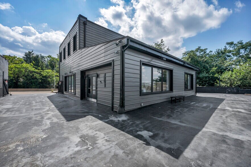 More Photos Of 3559 Bigelow Blvd, Pittsburgh Service For Sale