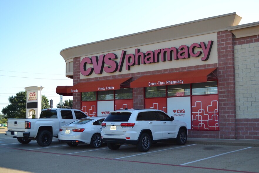 More Photos Of 1231 W Main St, Gun Barrel City Drugstore For Sale