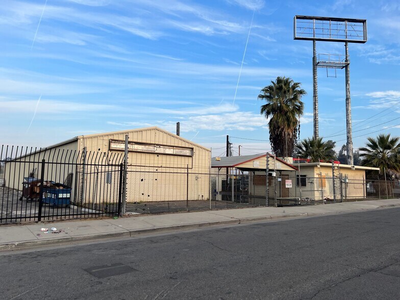 More Photos Of 1308 W Iota Ave, Fresno Auto Repair For Sale