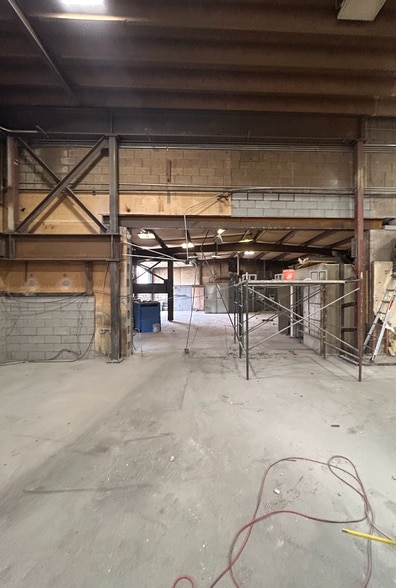 More Photos Of 122 Navajo St, Salt Lake City Manufacturing For Lease