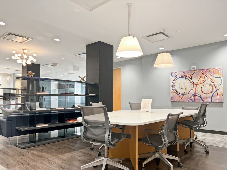 More Photos Of 5 Penn Plaza, New York Coworking Space