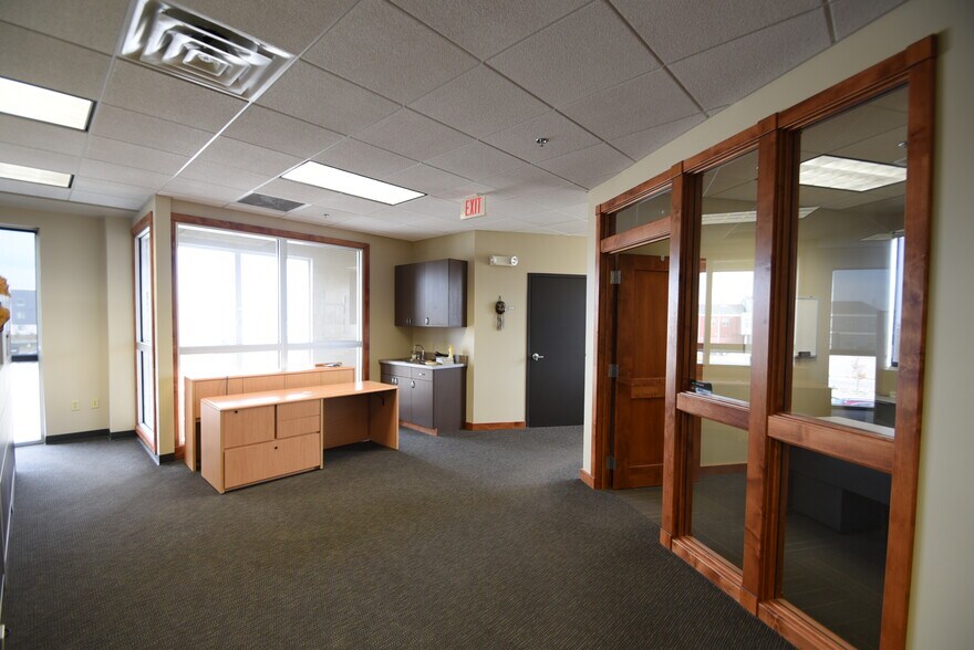 More Photos Of 4820 S 30th Ave, Fargo Office For Lease
