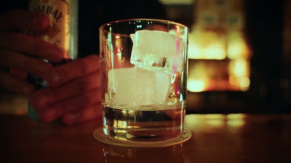 More Photos Of 18 Rue Saint-Thomas, Sainte-anne-de-bellevue Storefront Retail Office For Sale