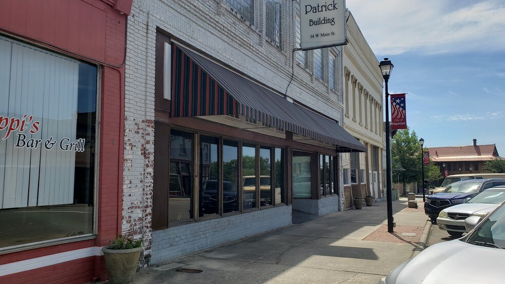 More Photos Of 34 W Main St, Hamlet Office For Lease