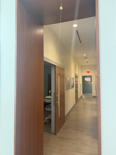 More Photos Of 811 Prospect Ave E, Cleveland Office For Lease