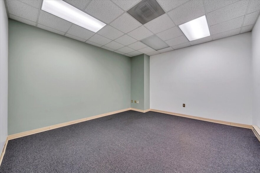 More Photos Of 210 S Jefferson St, Roanoke Loft Creative Space For Sale