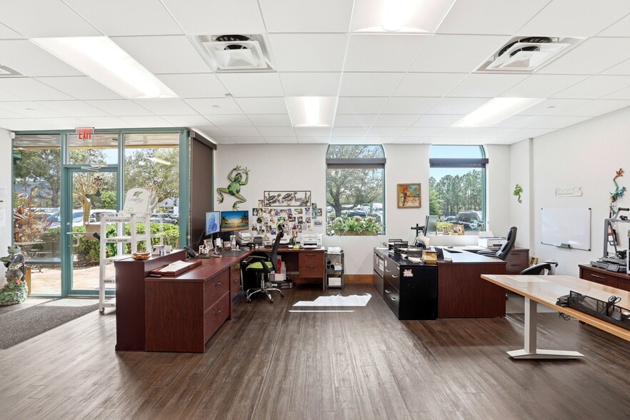 More Photos Of 6881 Kingspointe Pky, Orlando Flex For Sale