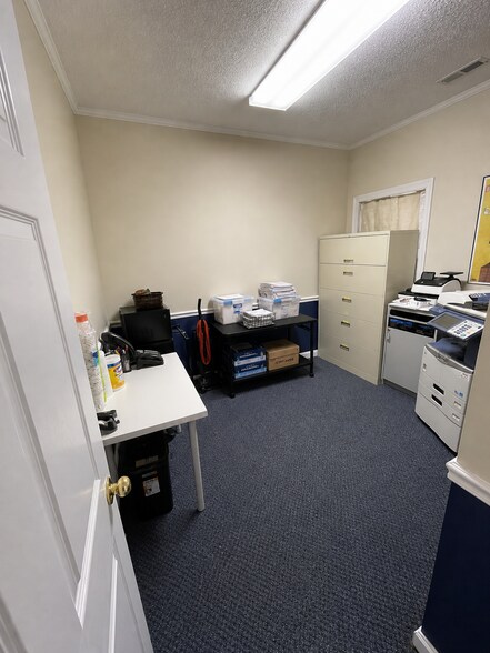 More Photos Of 1558 Union Rd, Gastonia Office For Lease