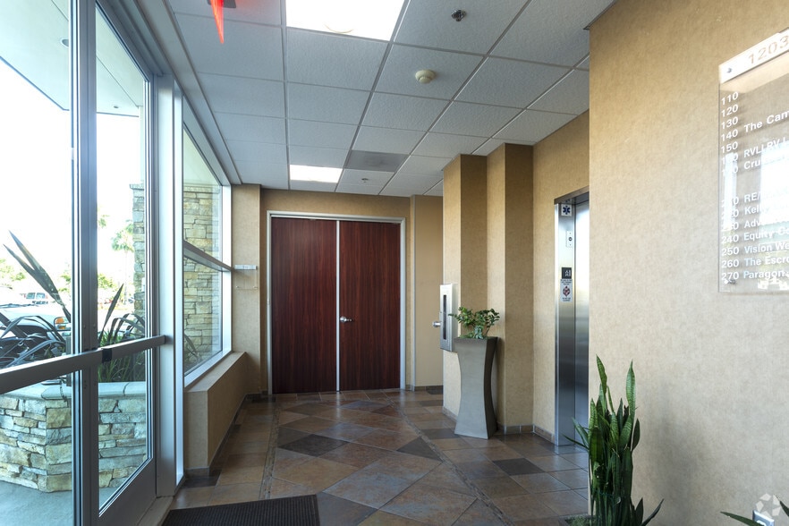 More Photos Of 1203 Flynn Rd, Camarillo Loft Creative Space For Lease