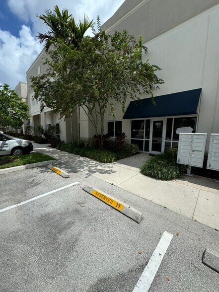 More Photos Of 2450 W Sample Rd, Pompano Beach Showroom For Lease