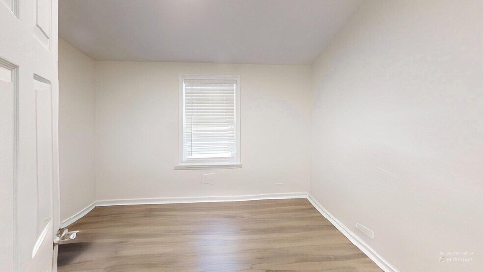 More Photos Of 130 High St, Upton Office For Sale