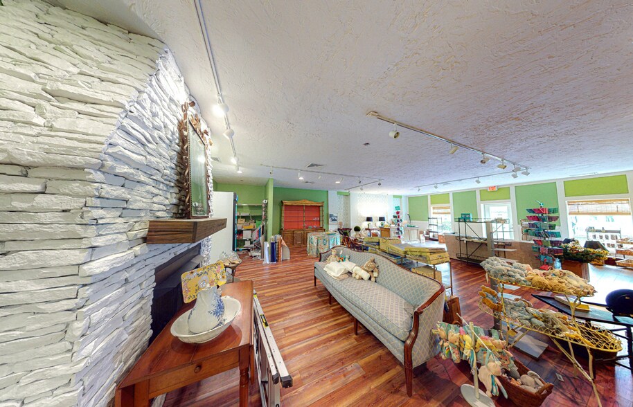 More Photos Of 3117 Franklin Rd SW, Roanoke Storefront For Lease