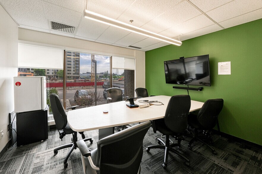 More Photos Of 1000 Rte De L'eglise, Québec Office For Lease