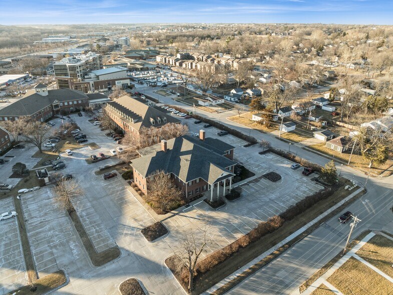 More Photos Of 520 10th Ave, Coralville Medical For Sale