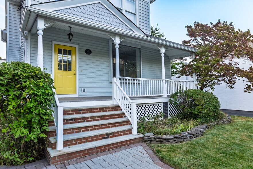 More Photos Of 393 Millburn Ave, Millburn Office Residential For Lease
