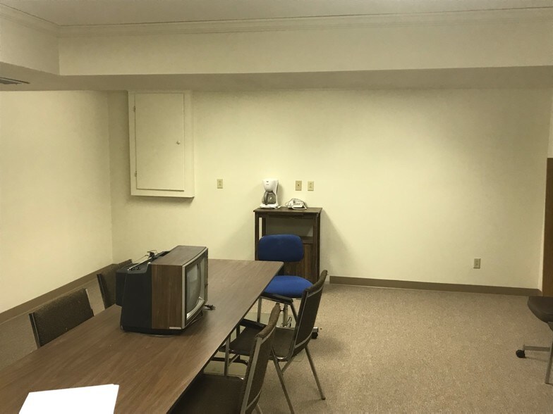 More Photos Of 2211 Lyell Ave, Rochester Medical For Lease