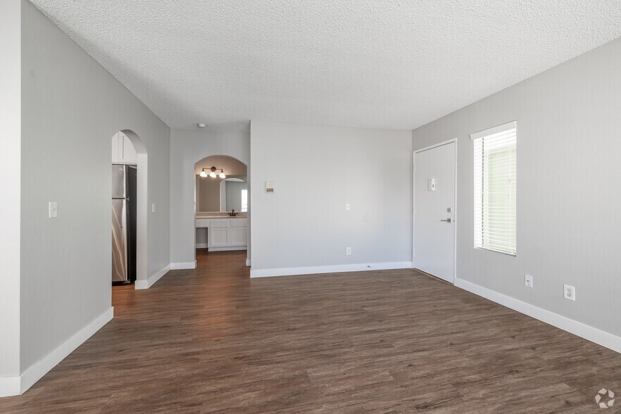 More Photos Of 1318 N Mansfield Ave, Los Angeles Apartments For Sale