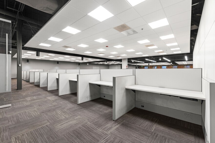 More Photos Of 5416 W Amelia Earhart Dr, Salt Lake City Flex For Lease