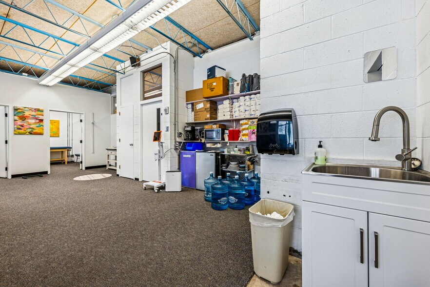 More Photos Of 658 S East St, Bayfield Flex For Sale