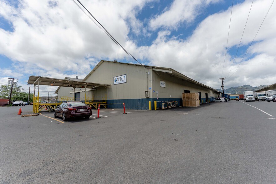 More Photos Of 2290 Alahao Pl, Honolulu Unknown For Lease