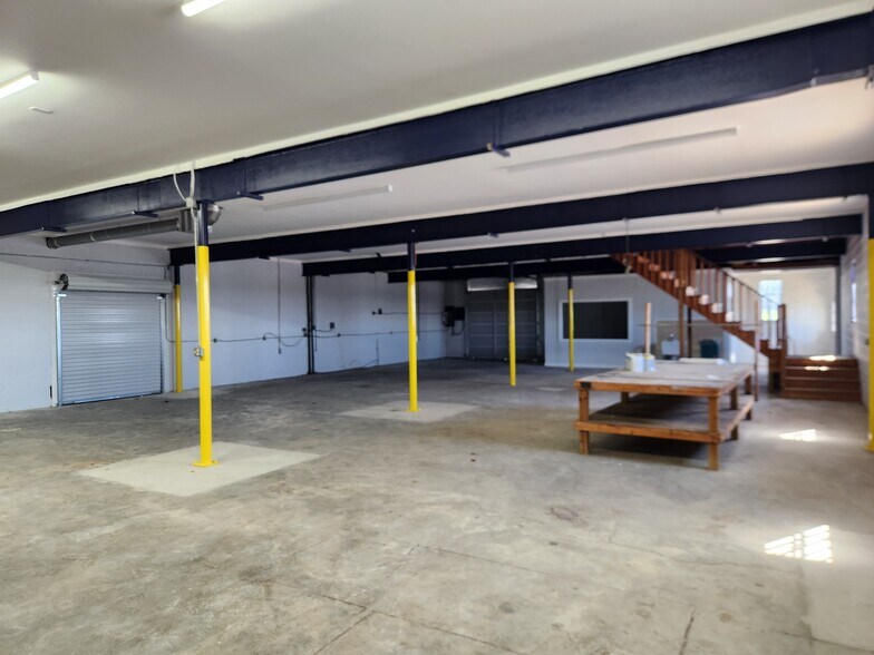 More Photos Of 2400 Newcastle St, Brunswick Office Residential For Lease