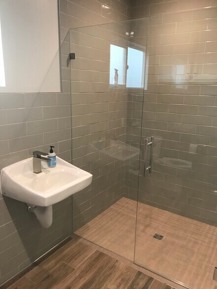 More Photos Of 32270 Dunlap Blvd, Yucaipa Contractor Storage Yard For Sale