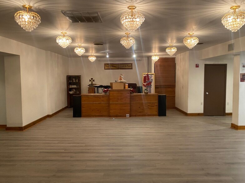 More Photos Of 469 Lyell Ave, Rochester Religious Facility For Sale