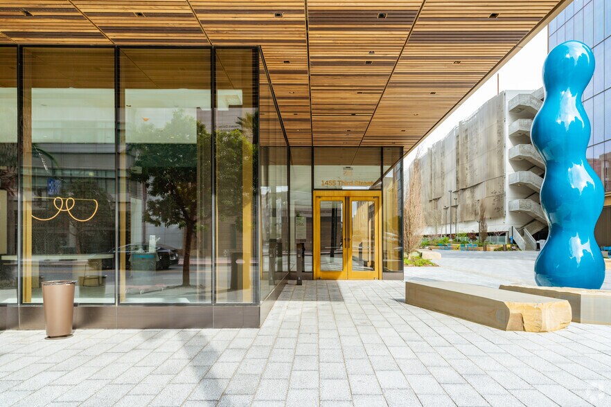 More Photos Of 1455-1515 3rd St, San Francisco Office For Lease