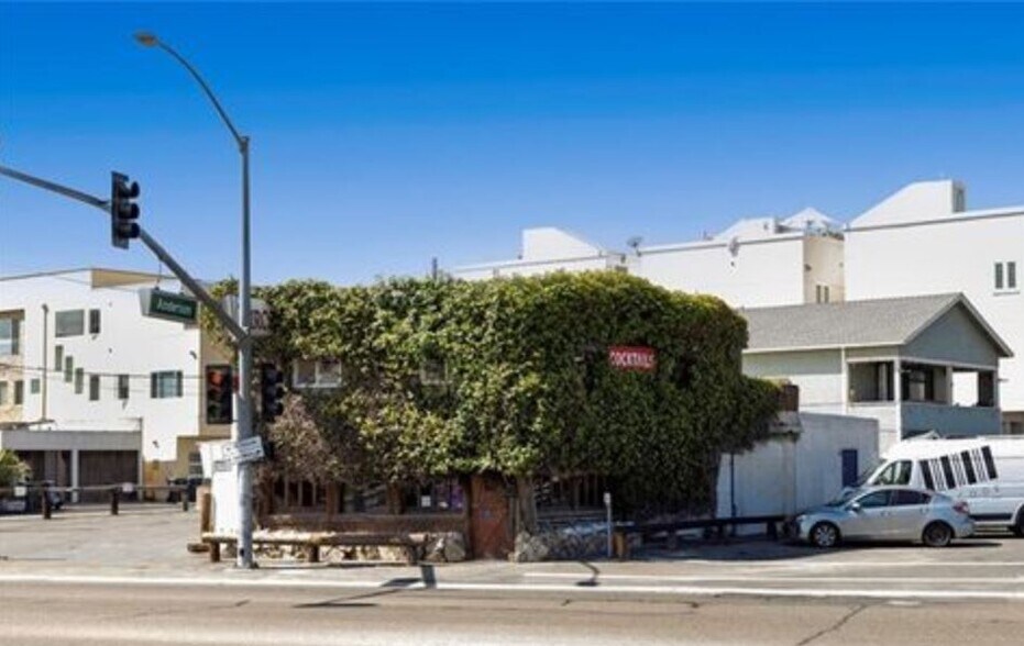 More Photos Of 16321 Pacific Coast Hwy, Sunset Beach Bar For Sale
