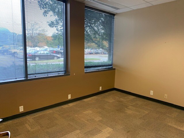 More Photos Of 240 Corporate Blvd, Norfolk Office For Sale