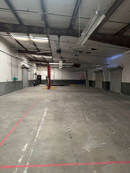More Photos Of 5935-5975 Polaris Ave, Las Vegas Service For Lease