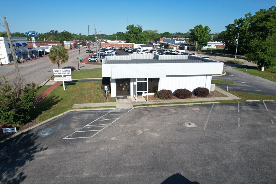 More Photos Of 202 Broad st, Hemingway Office For Sale