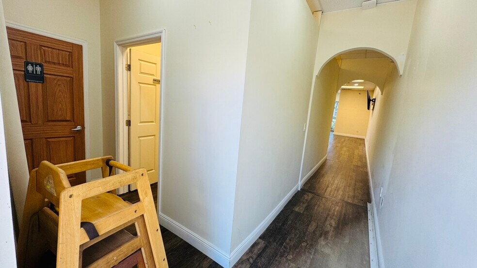 More Photos Of 951 Sansburys Way, West Palm Beach Unknown For Lease