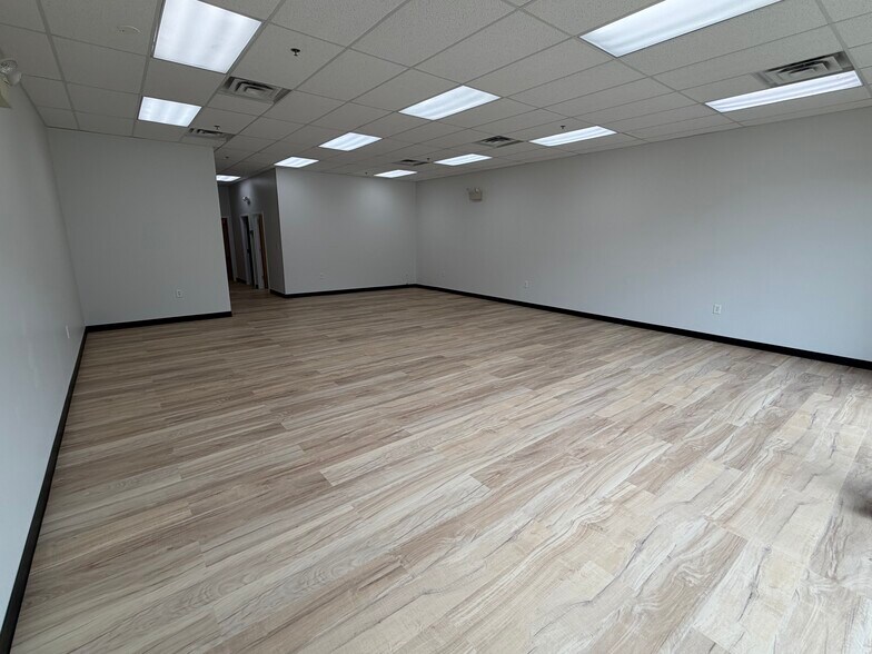 More Photos Of 3619 Richmond Hwy, Stafford Light Distribution For Lease