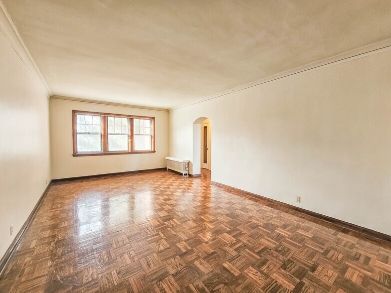 More Photos Of 211 S 37th St, Omaha Apartments For Sale