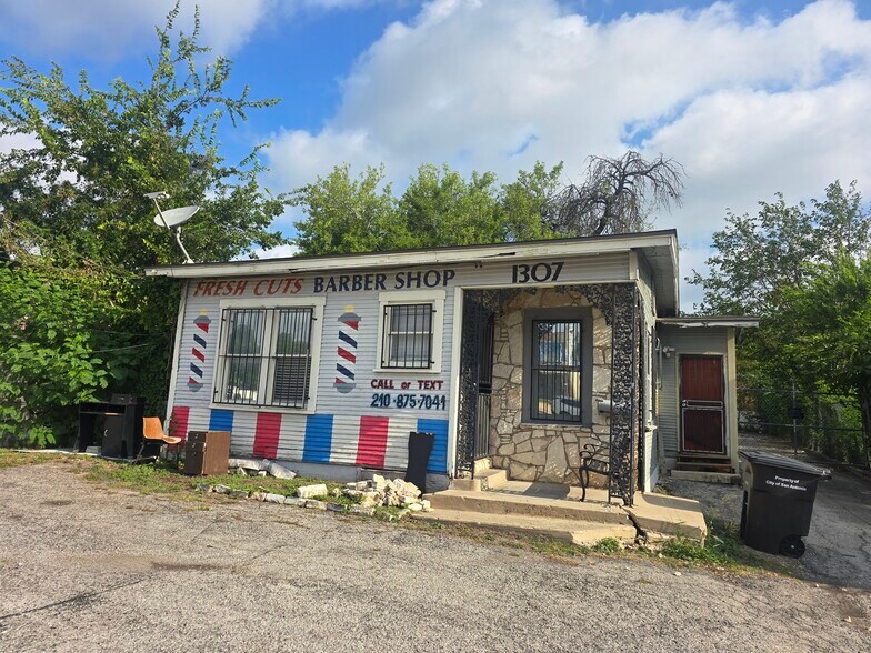 Primary Photo Of 1307 Culebra Rd, San Antonio Storefront Retail Residential For Sale