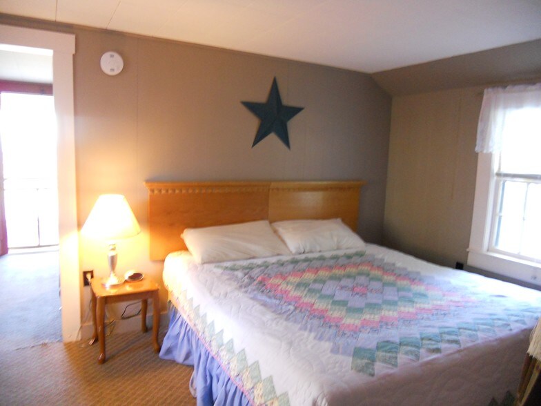 More Photos Of 291 Endicott St N, Laconia Hotel For Sale